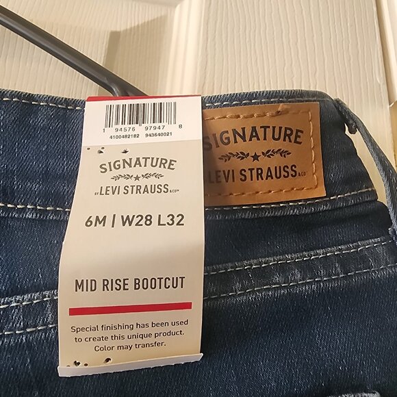 Levi Strauss Simply Stretch Mid Rise Bootcut Jeans NEW WITH TAGS size 6M - Picture 5 of 6